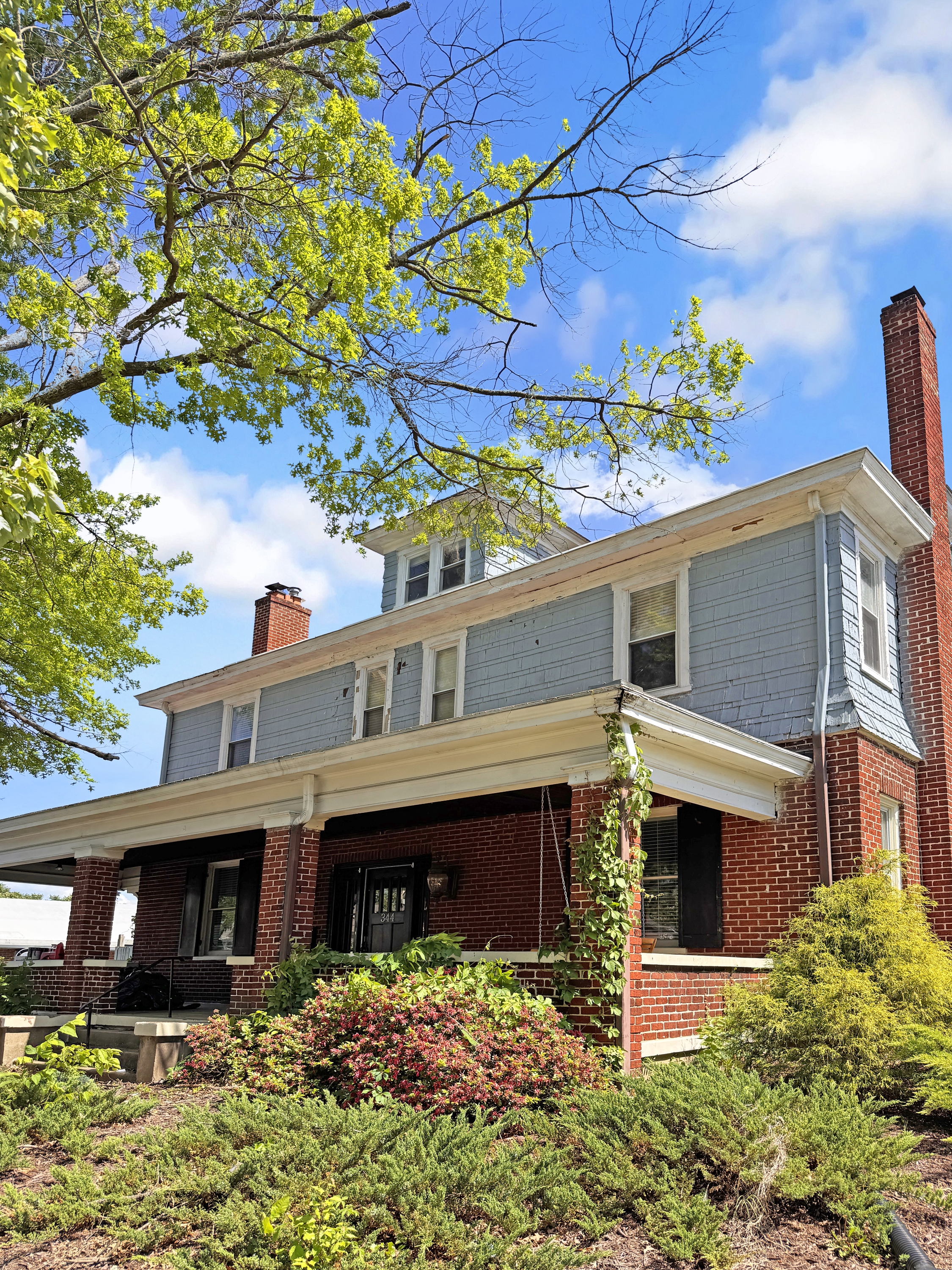 344 King George Avenue Southwest